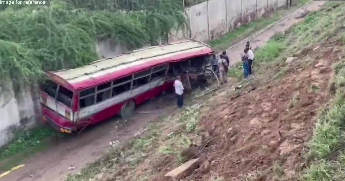 Bus falls off flyover in UP's Aligarh; 1 dead, several injured